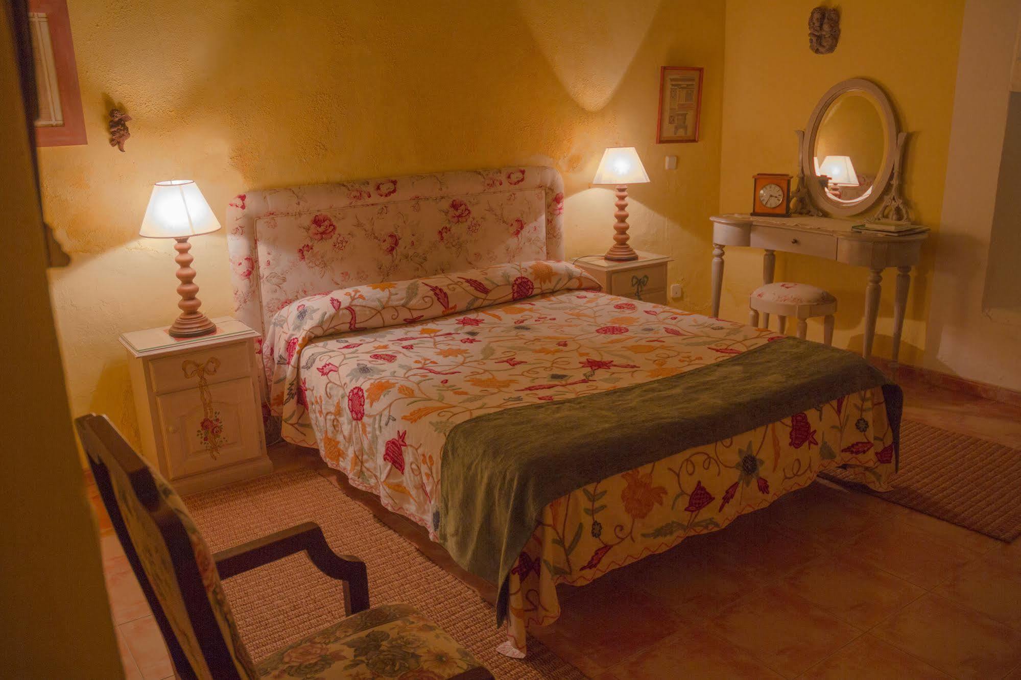 Casa Palacio Conde De Garcinarro Huete Extérieur photo