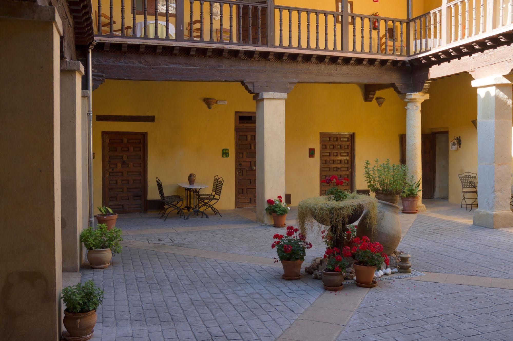 Casa Palacio Conde De Garcinarro Huete Extérieur photo